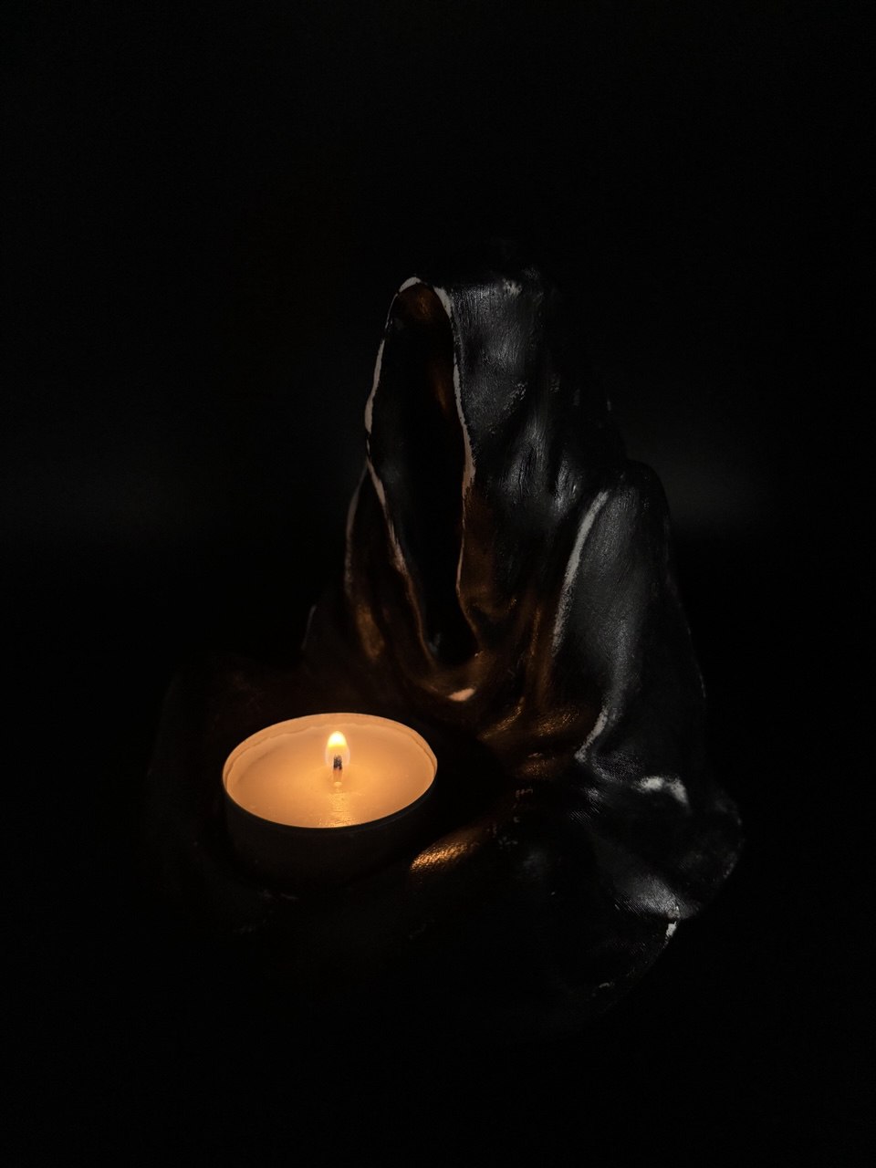 The Silent Watcher Gypsum Candle Holder